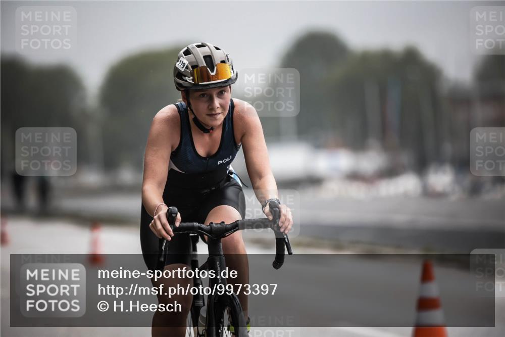 16.08.2026 - KN Förde Triathlon 2026 H.Heesch http://msf.ph/oto/9973397 16.08.2026 10:04:50 Radfahren 128, 132 meine-sportfotos.de
