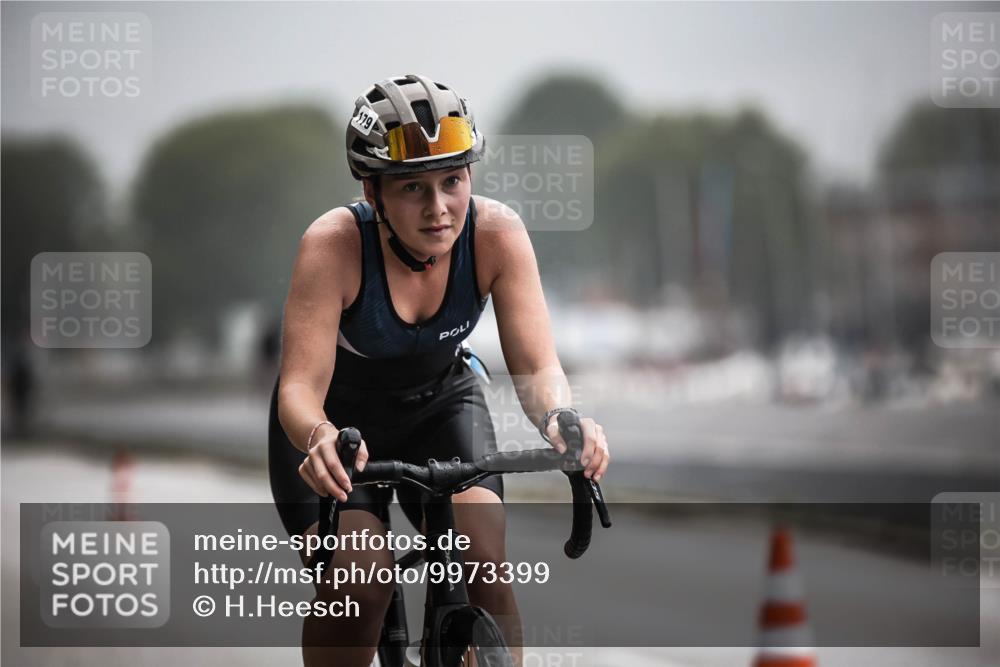 16.08.2026 - KN Förde Triathlon 2026 H.Heesch http://msf.ph/oto/9973399 16.08.2026 10:04:50 Radfahren 128, 132 meine-sportfotos.de