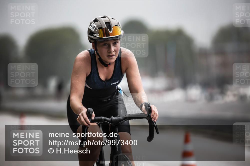 16.08.2026 - KN Förde Triathlon 2026 H.Heesch http://msf.ph/oto/9973400 16.08.2026 10:04:50 Radfahren 128, 132 meine-sportfotos.de