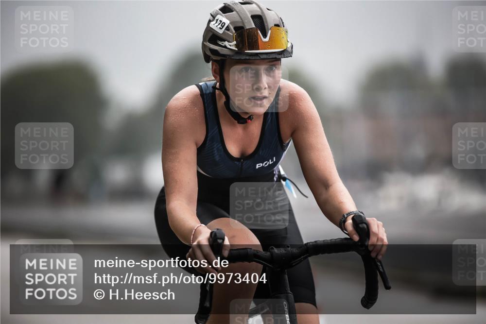16.08.2026 - KN Förde Triathlon 2026 H.Heesch http://msf.ph/oto/9973404 16.08.2026 10:04:50 Radfahren 128, 132 meine-sportfotos.de