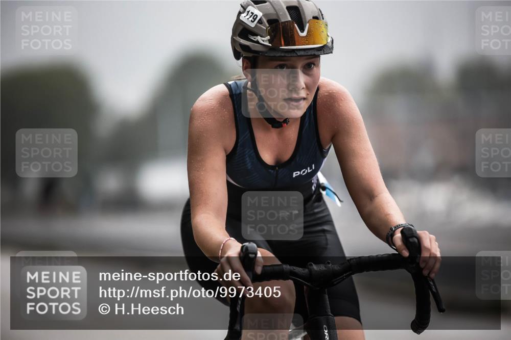 16.08.2026 - KN Förde Triathlon 2026 H.Heesch http://msf.ph/oto/9973405 16.08.2026 10:04:50 Radfahren 128, 132 meine-sportfotos.de