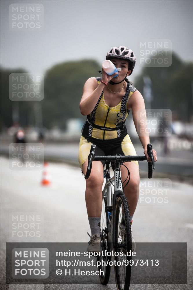 16.08.2026 - KN Förde Triathlon 2026 H.Heesch http://msf.ph/oto/9973413 16.08.2026 10:05:46 Radfahren 233, 234, 247, 253 meine-sportfotos.de
