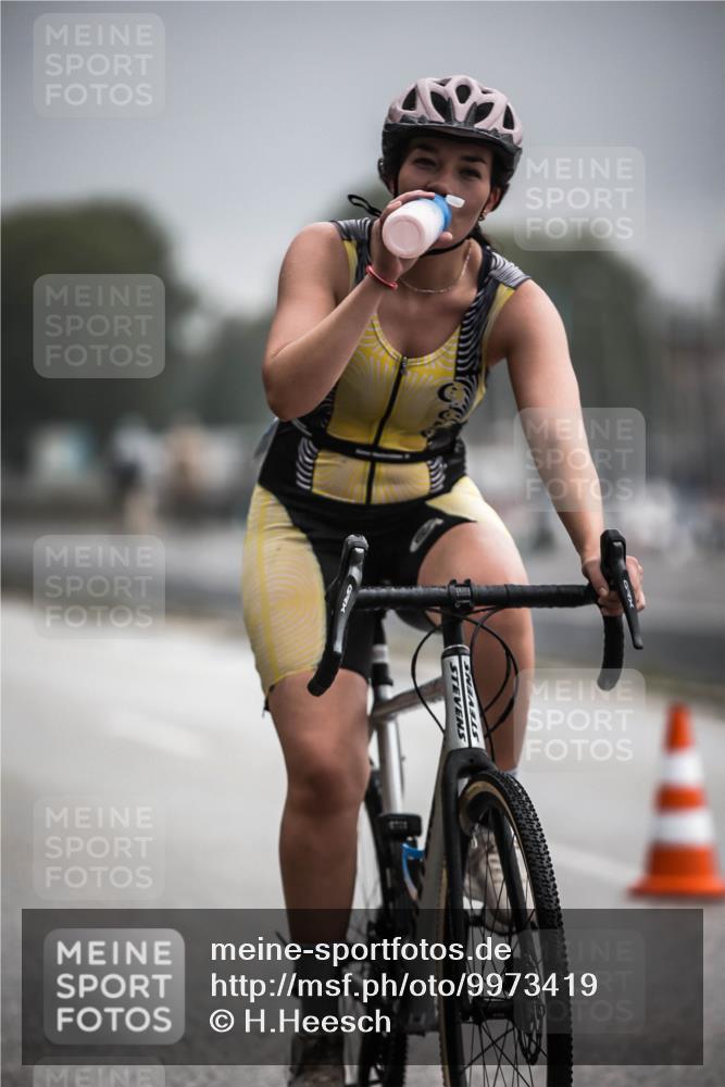 16.08.2026 - KN Förde Triathlon 2026 H.Heesch http://msf.ph/oto/9973419 16.08.2026 10:05:46 Radfahren 233, 234, 247, 253 meine-sportfotos.de