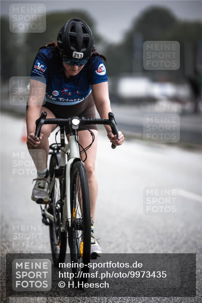 16.08.2026 - KN Förde Triathlon 2026 H.Heesch http://msf.ph/oto/9973435 16.08.2026 10:05:51 Radfahren 247, 253 meine-sportfotos.de