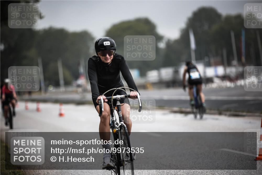 16.08.2026 - KN Förde Triathlon 2026 H.Heesch http://msf.ph/oto/9973535 16.08.2026 10:06:33 Radfahren  meine-sportfotos.de