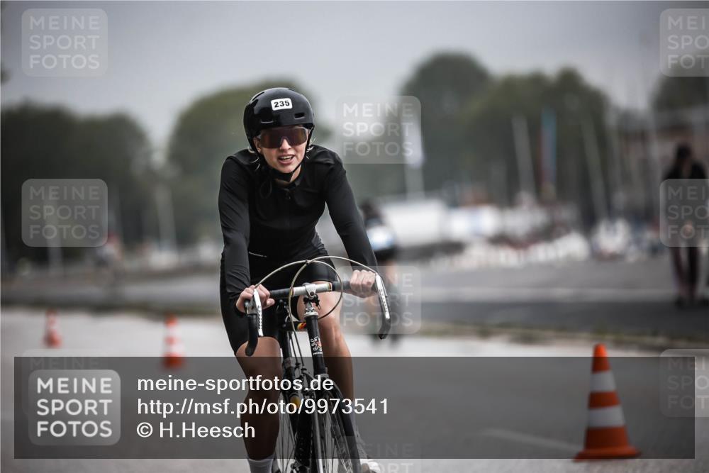 16.08.2026 - KN Förde Triathlon 2026 H.Heesch http://msf.ph/oto/9973541 16.08.2026 10:06:33 Radfahren  meine-sportfotos.de