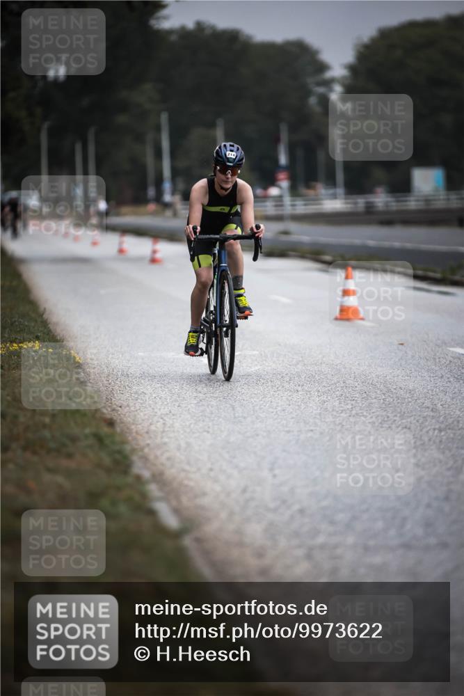 16.08.2026 - KN Förde Triathlon 2026 H.Heesch http://msf.ph/oto/9973622 16.08.2026 10:07:39 Radfahren 134, 223, 254 meine-sportfotos.de