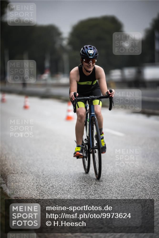 16.08.2026 - KN Förde Triathlon 2026 H.Heesch http://msf.ph/oto/9973624 16.08.2026 10:07:40 Radfahren 134, 223, 254 meine-sportfotos.de