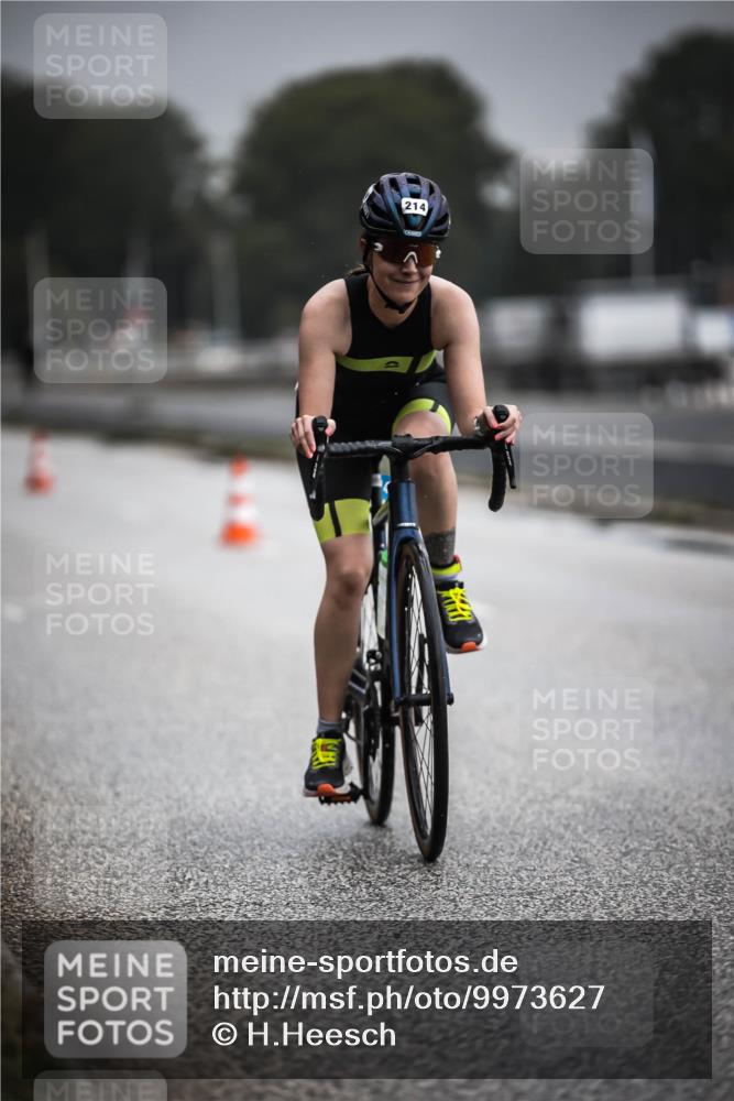 16.08.2026 - KN Förde Triathlon 2026 H.Heesch http://msf.ph/oto/9973627 16.08.2026 10:07:40 Radfahren 134, 223, 254 meine-sportfotos.de