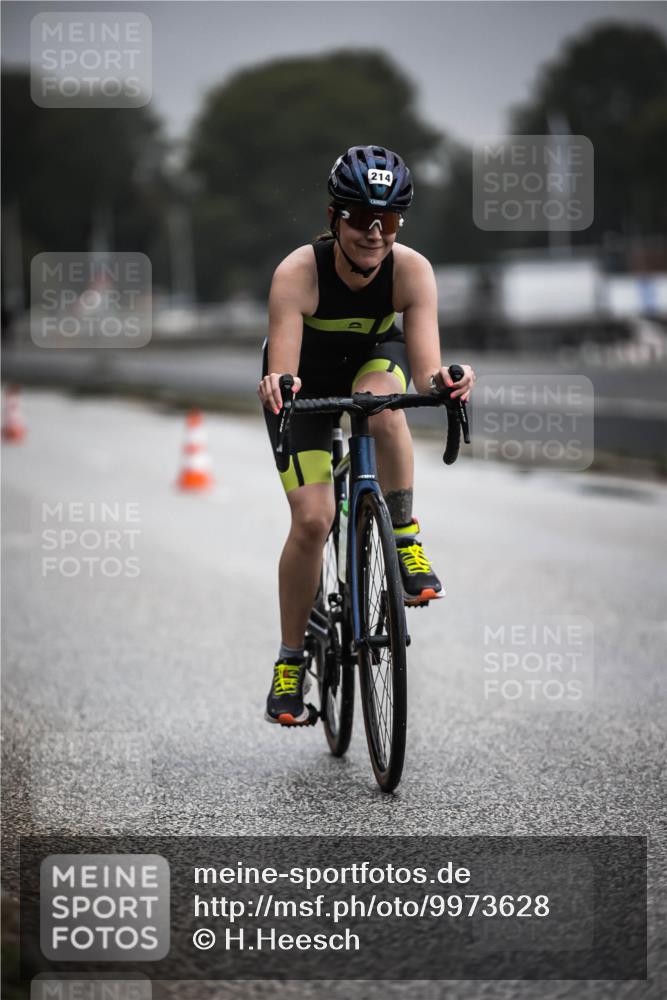 16.08.2026 - KN Förde Triathlon 2026 H.Heesch http://msf.ph/oto/9973628 16.08.2026 10:07:40 Radfahren 134, 223, 254 meine-sportfotos.de