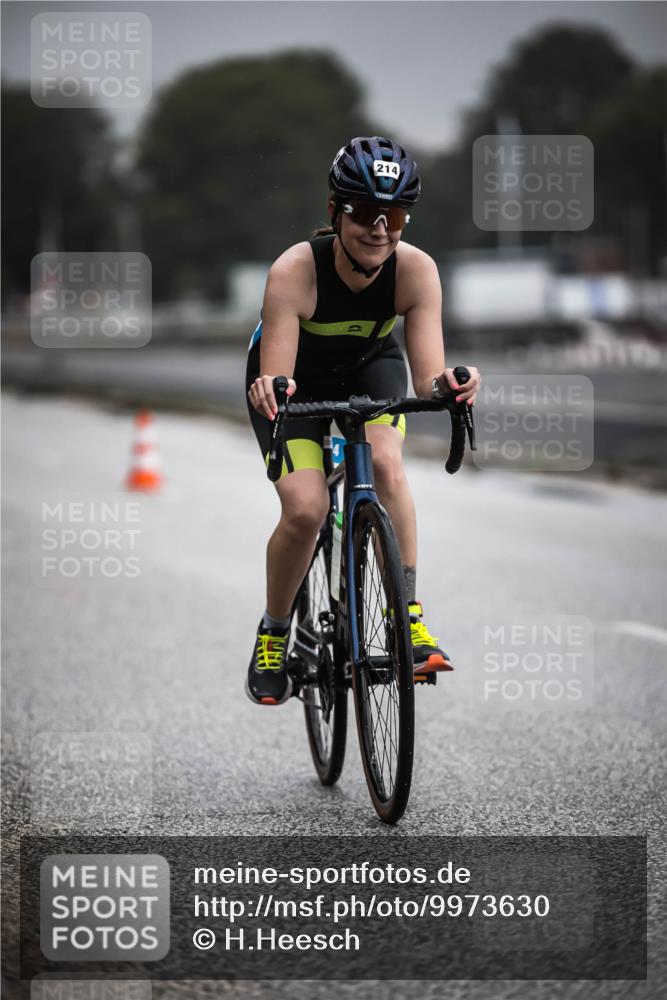 16.08.2026 - KN Förde Triathlon 2026 H.Heesch http://msf.ph/oto/9973630 16.08.2026 10:07:40 Radfahren 134, 223, 254 meine-sportfotos.de
