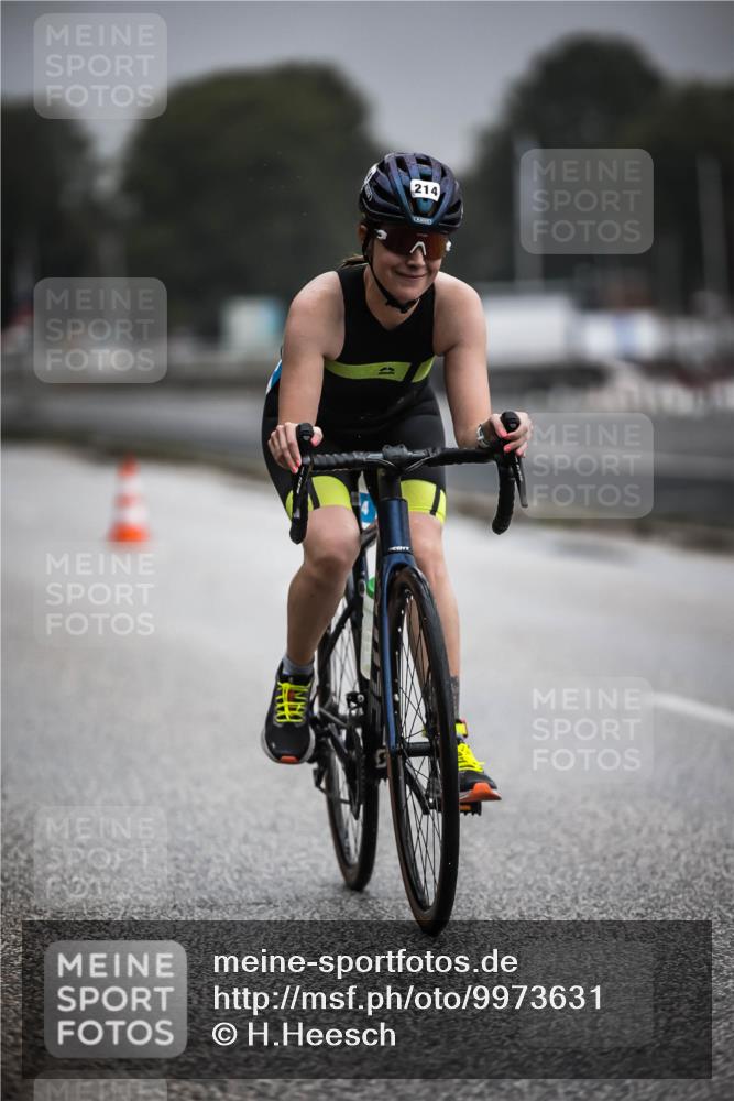 16.08.2026 - KN Förde Triathlon 2026 H.Heesch http://msf.ph/oto/9973631 16.08.2026 10:07:40 Radfahren 134, 223, 254 meine-sportfotos.de