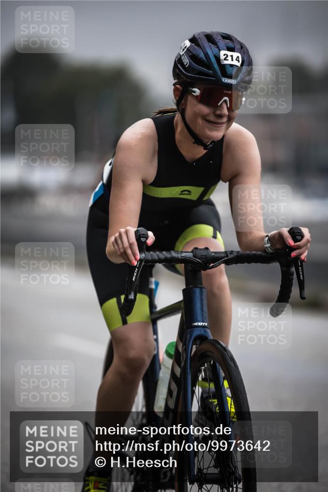 16.08.2026 - KN Förde Triathlon 2026 H.Heesch http://msf.ph/oto/9973642 16.08.2026 10:07:41 Radfahren 134, 223, 254 meine-sportfotos.de