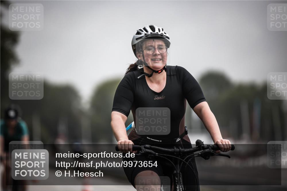 16.08.2026 - KN Förde Triathlon 2026 H.Heesch http://msf.ph/oto/9973654 16.08.2026 10:07:59 Radfahren 264, 268 meine-sportfotos.de