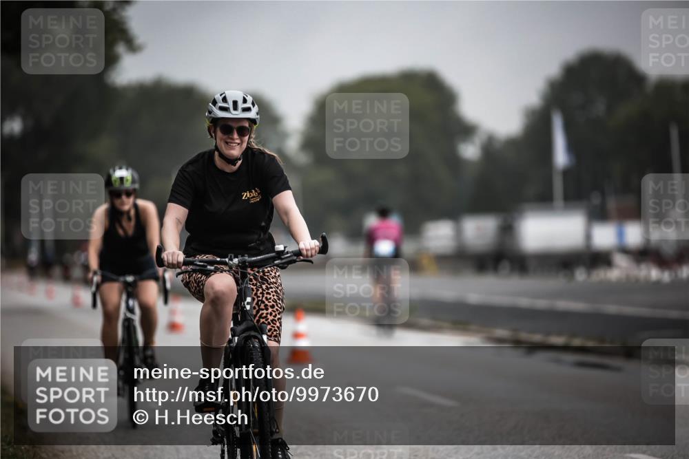 16.08.2026 - KN Förde Triathlon 2026 H.Heesch http://msf.ph/oto/9973670 16.08.2026 10:08:04 Radfahren 128, 132, 216, 219 meine-sportfotos.de