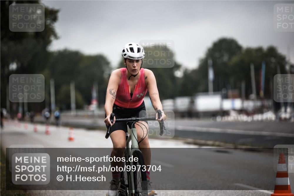 16.08.2026 - KN Förde Triathlon 2026 H.Heesch http://msf.ph/oto/9973704 16.08.2026 10:11:20 Radfahren  meine-sportfotos.de