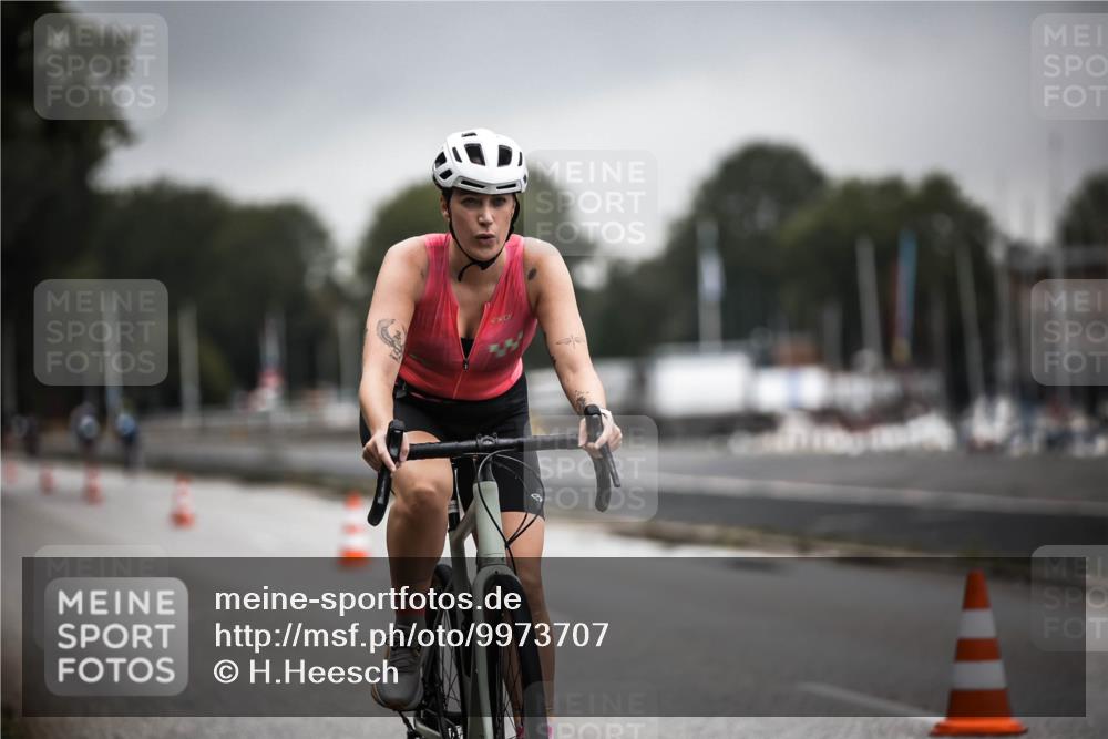 16.08.2026 - KN Förde Triathlon 2026 H.Heesch http://msf.ph/oto/9973707 16.08.2026 10:11:20 Radfahren  meine-sportfotos.de