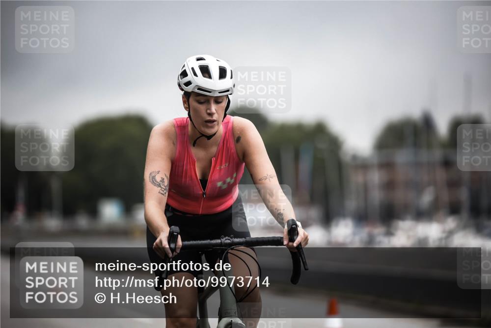 16.08.2026 - KN Förde Triathlon 2026 H.Heesch http://msf.ph/oto/9973714 16.08.2026 10:11:20 Radfahren  meine-sportfotos.de