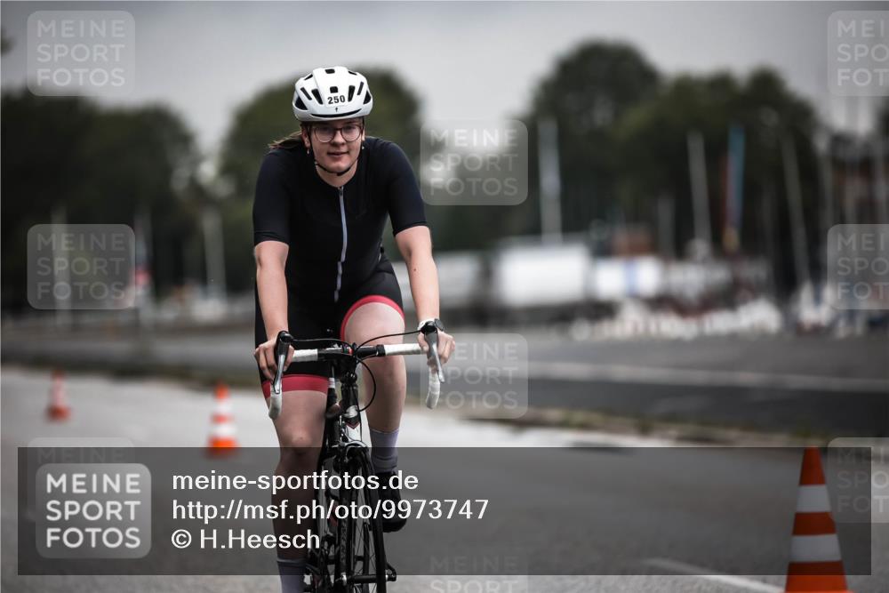 16.08.2026 - KN Förde Triathlon 2026 H.Heesch http://msf.ph/oto/9973747 16.08.2026 10:11:37 Radfahren  meine-sportfotos.de