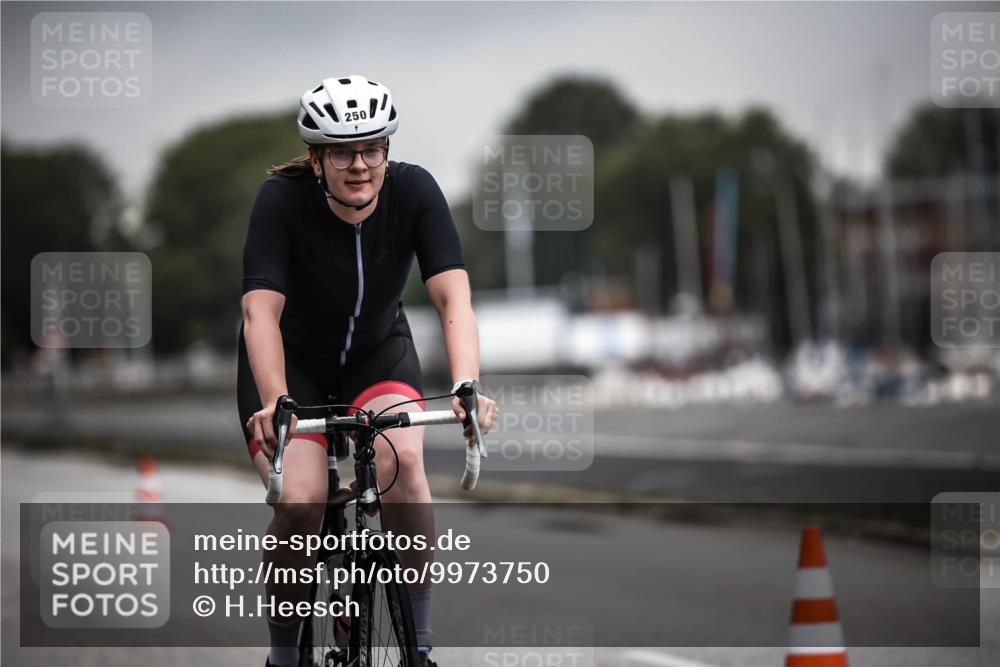 16.08.2026 - KN Förde Triathlon 2026 H.Heesch http://msf.ph/oto/9973750 16.08.2026 10:11:37 Radfahren  meine-sportfotos.de