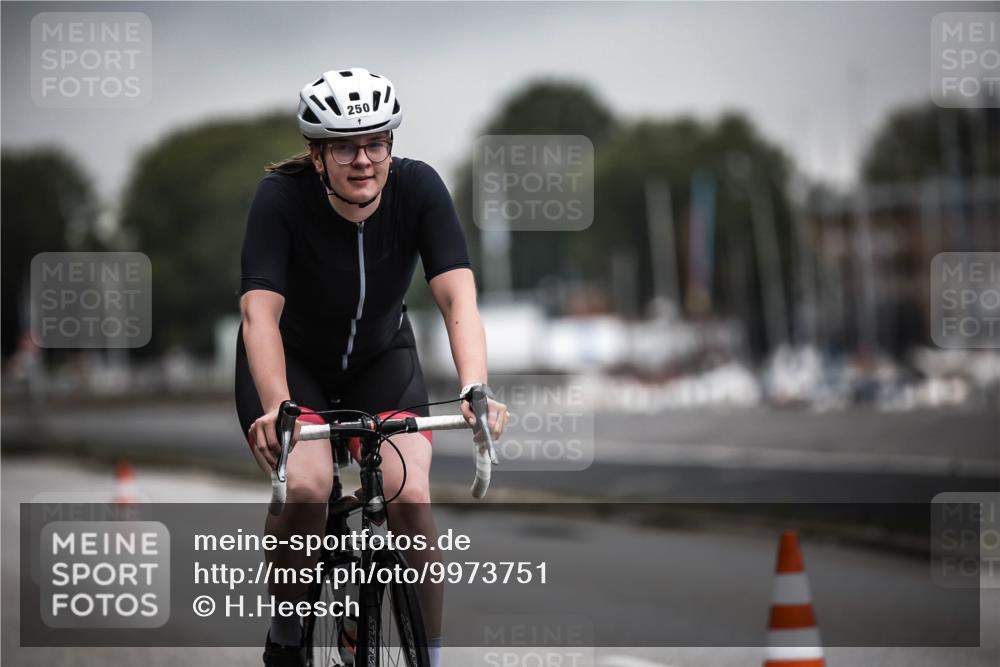 16.08.2026 - KN Förde Triathlon 2026 H.Heesch http://msf.ph/oto/9973751 16.08.2026 10:11:37 Radfahren  meine-sportfotos.de