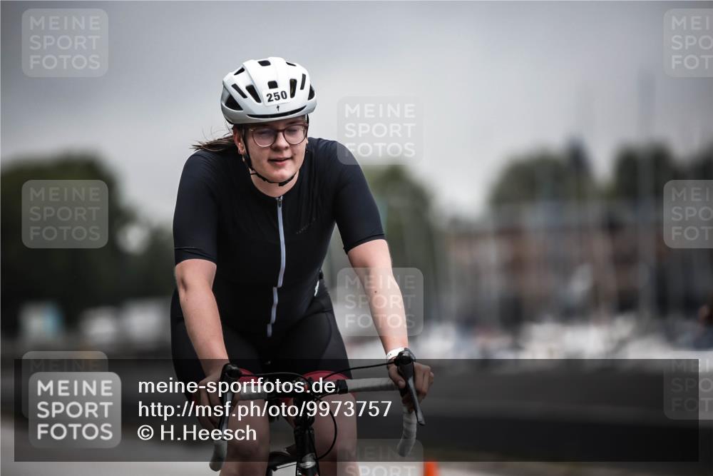 16.08.2026 - KN Förde Triathlon 2026 H.Heesch http://msf.ph/oto/9973757 16.08.2026 10:11:38 Radfahren  meine-sportfotos.de