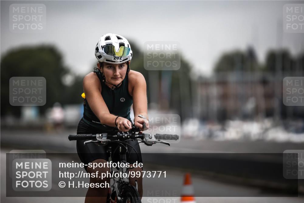 16.08.2026 - KN Förde Triathlon 2026 H.Heesch http://msf.ph/oto/9973771 16.08.2026 10:12:06 Radfahren  meine-sportfotos.de