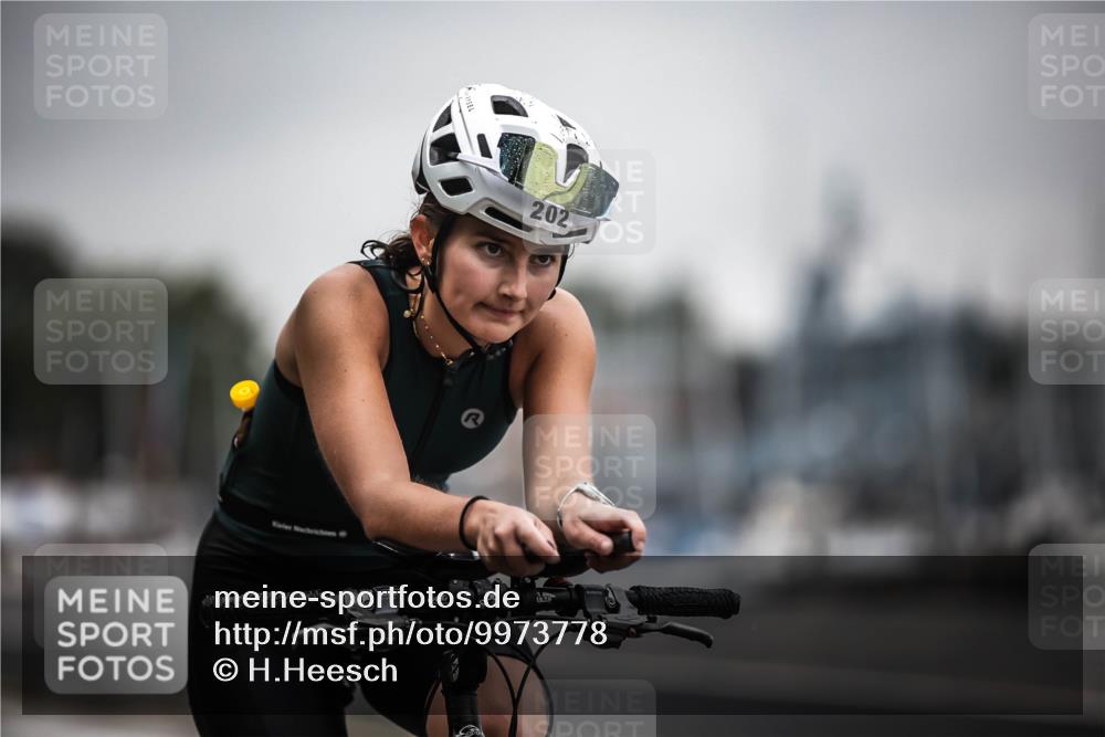 16.08.2026 - KN Förde Triathlon 2026 H.Heesch http://msf.ph/oto/9973778 16.08.2026 10:12:07 Radfahren  meine-sportfotos.de