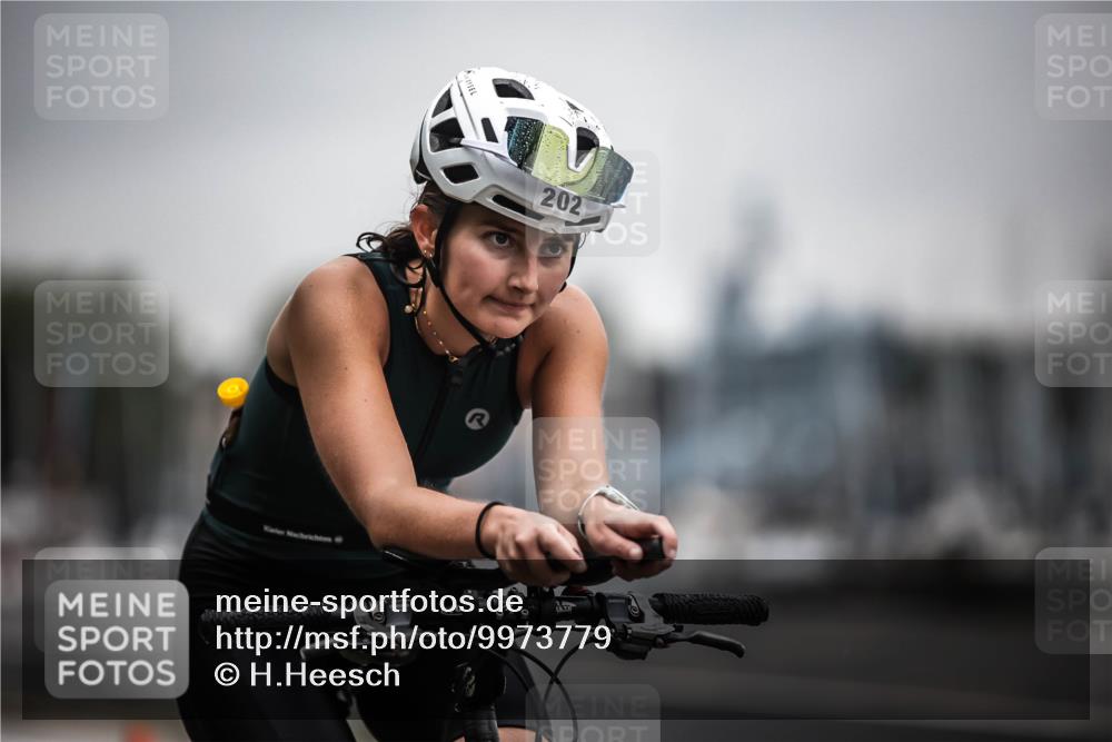 16.08.2026 - KN Förde Triathlon 2026 H.Heesch http://msf.ph/oto/9973779 16.08.2026 10:12:07 Radfahren  meine-sportfotos.de