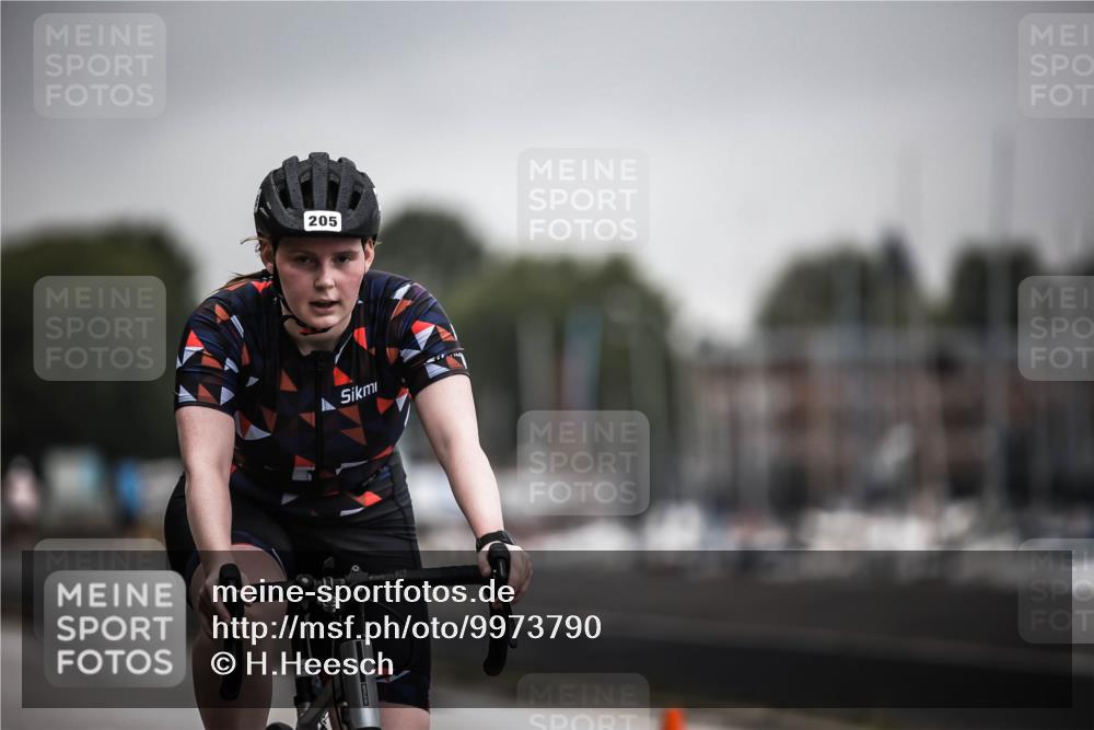 16.08.2026 - KN Förde Triathlon 2026 H.Heesch http://msf.ph/oto/9973790 16.08.2026 10:12:13 Radfahren  meine-sportfotos.de