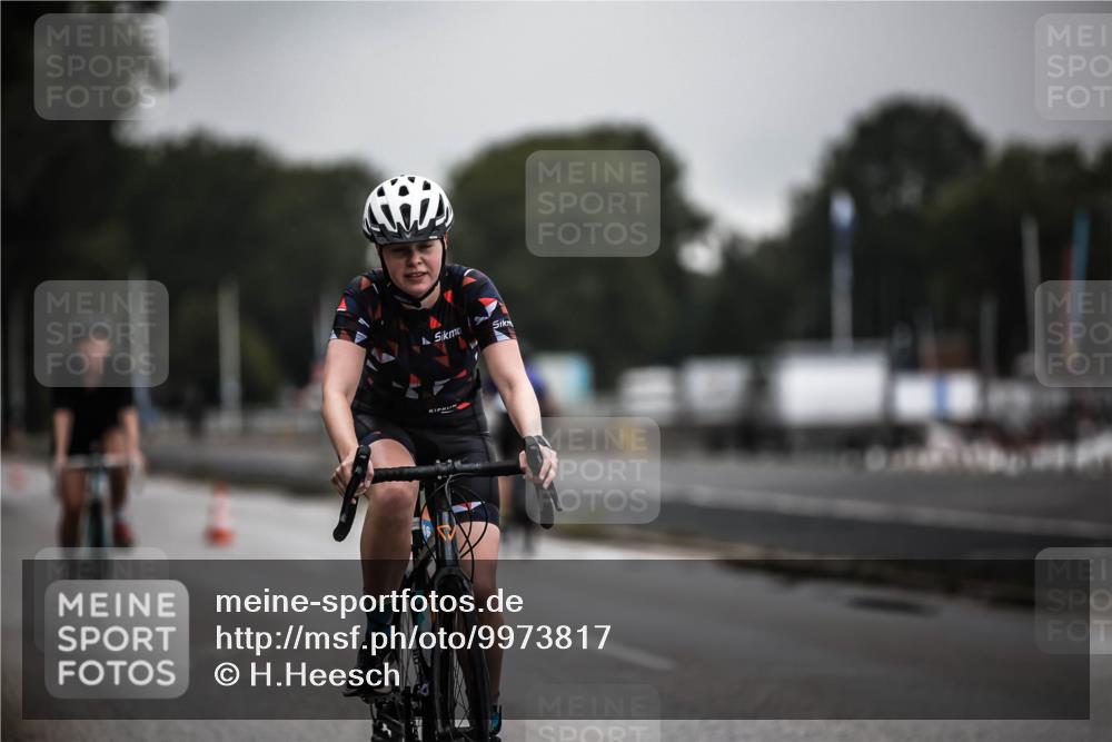 16.08.2026 - KN Förde Triathlon 2026 H.Heesch http://msf.ph/oto/9973817 16.08.2026 10:13:24 Radfahren  meine-sportfotos.de