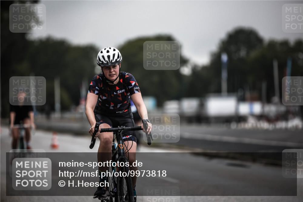 16.08.2026 - KN Förde Triathlon 2026 H.Heesch http://msf.ph/oto/9973818 16.08.2026 10:13:24 Radfahren  meine-sportfotos.de