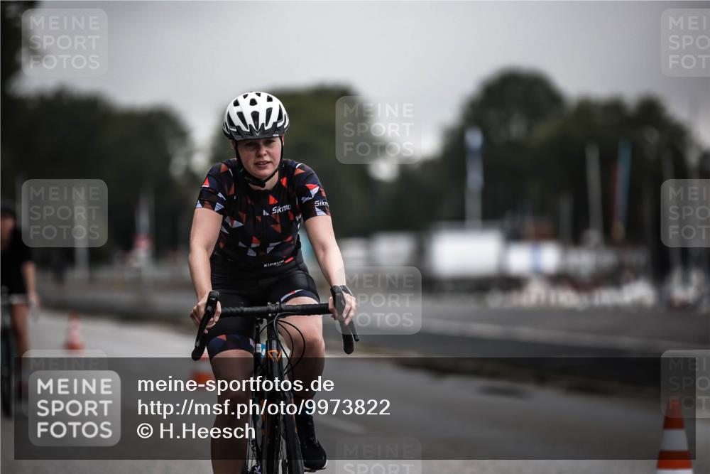 16.08.2026 - KN Förde Triathlon 2026 H.Heesch http://msf.ph/oto/9973822 16.08.2026 10:13:24 Radfahren  meine-sportfotos.de