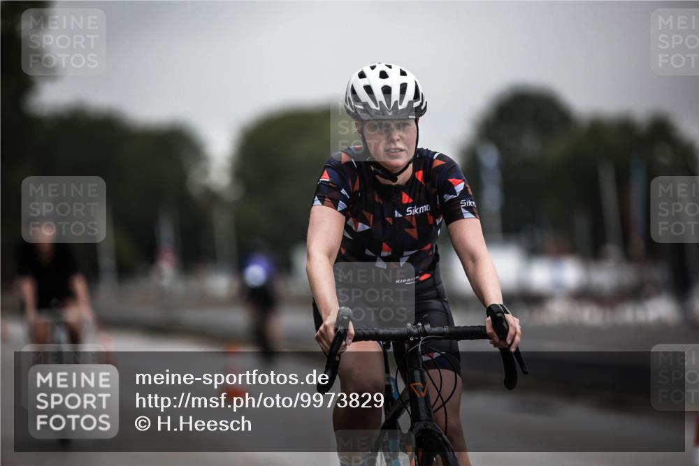 16.08.2026 - KN Förde Triathlon 2026 H.Heesch http://msf.ph/oto/9973829 16.08.2026 10:13:24 Radfahren  meine-sportfotos.de