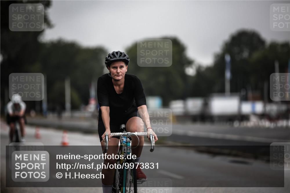 16.08.2026 - KN Förde Triathlon 2026 H.Heesch http://msf.ph/oto/9973831 16.08.2026 10:13:26 Radfahren  meine-sportfotos.de