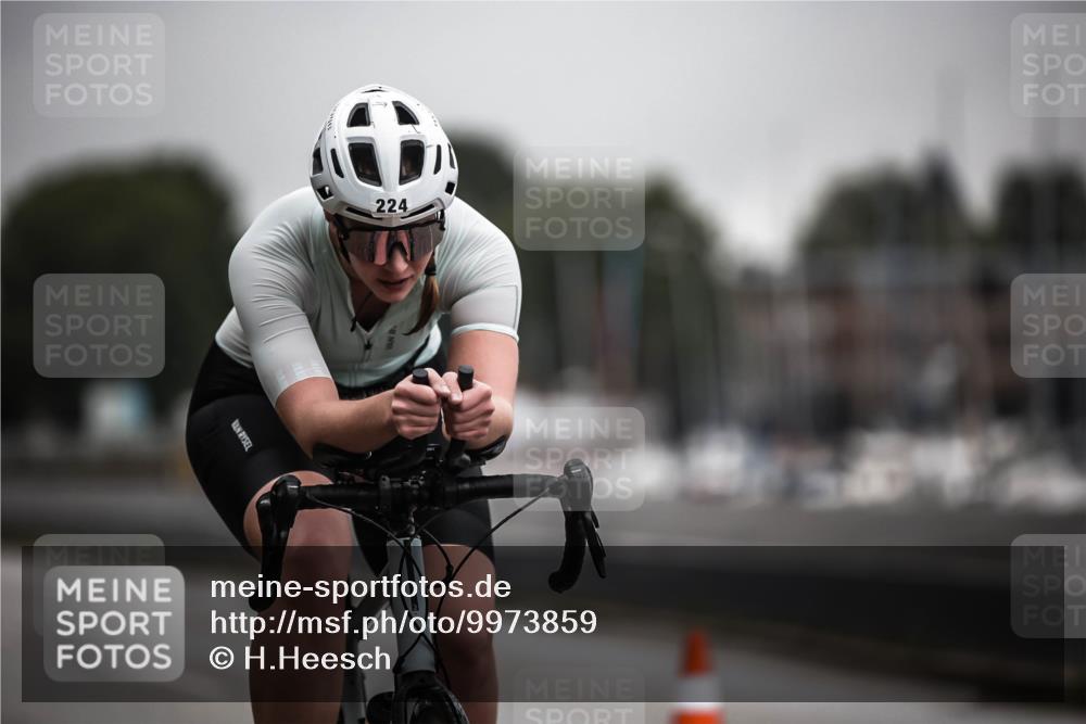 16.08.2026 - KN Förde Triathlon 2026 H.Heesch http://msf.ph/oto/9973859 16.08.2026 10:13:30 Radfahren 244 meine-sportfotos.de