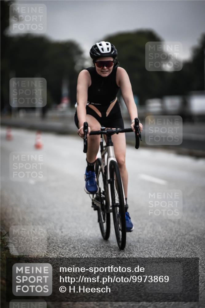 16.08.2026 - KN Förde Triathlon 2026 H.Heesch http://msf.ph/oto/9973869 16.08.2026 10:13:43 Radfahren  meine-sportfotos.de