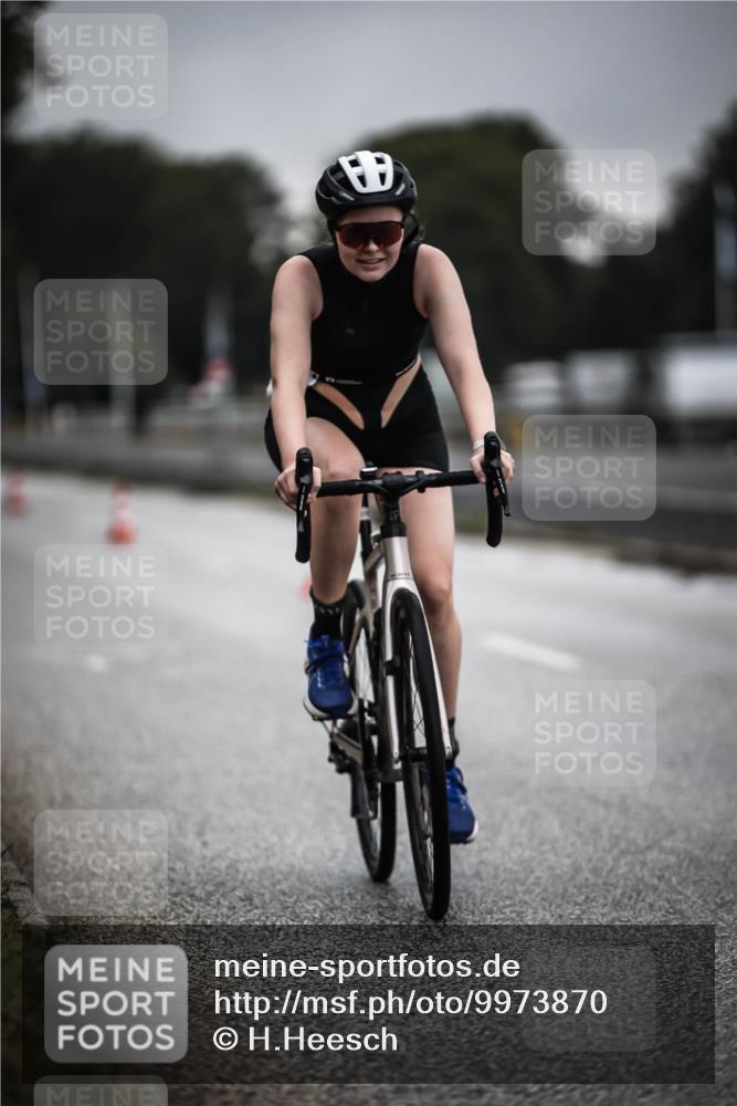 16.08.2026 - KN Förde Triathlon 2026 H.Heesch http://msf.ph/oto/9973870 16.08.2026 10:13:43 Radfahren  meine-sportfotos.de
