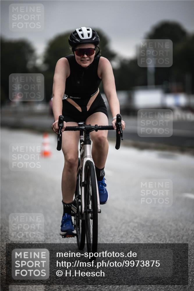 16.08.2026 - KN Förde Triathlon 2026 H.Heesch http://msf.ph/oto/9973875 16.08.2026 10:13:43 Radfahren  meine-sportfotos.de