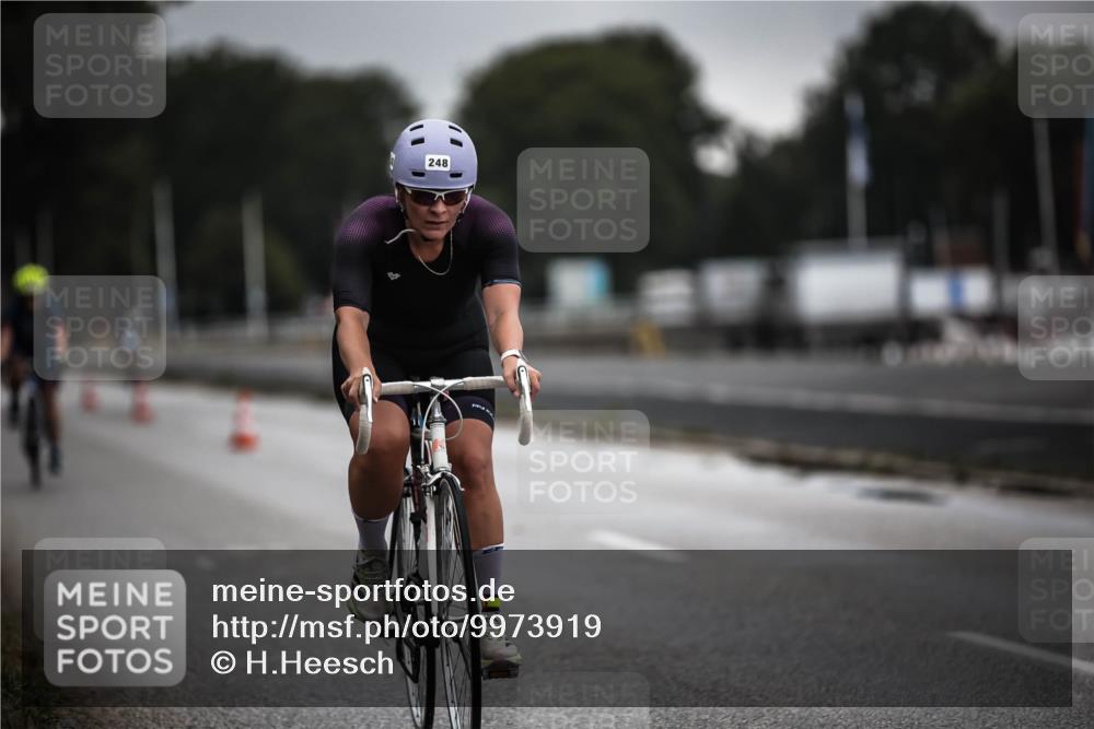 16.08.2026 - KN Förde Triathlon 2026 H.Heesch http://msf.ph/oto/9973919 16.08.2026 10:14:15 Radfahren  meine-sportfotos.de