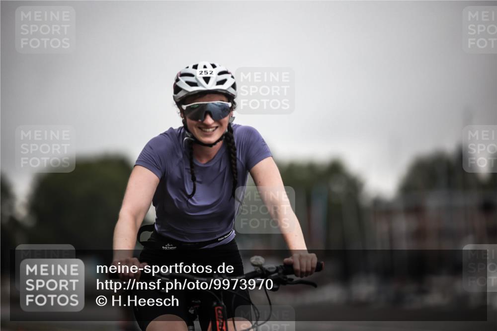 16.08.2026 - KN Förde Triathlon 2026 H.Heesch http://msf.ph/oto/9973970 16.08.2026 10:14:43 Radfahren  meine-sportfotos.de