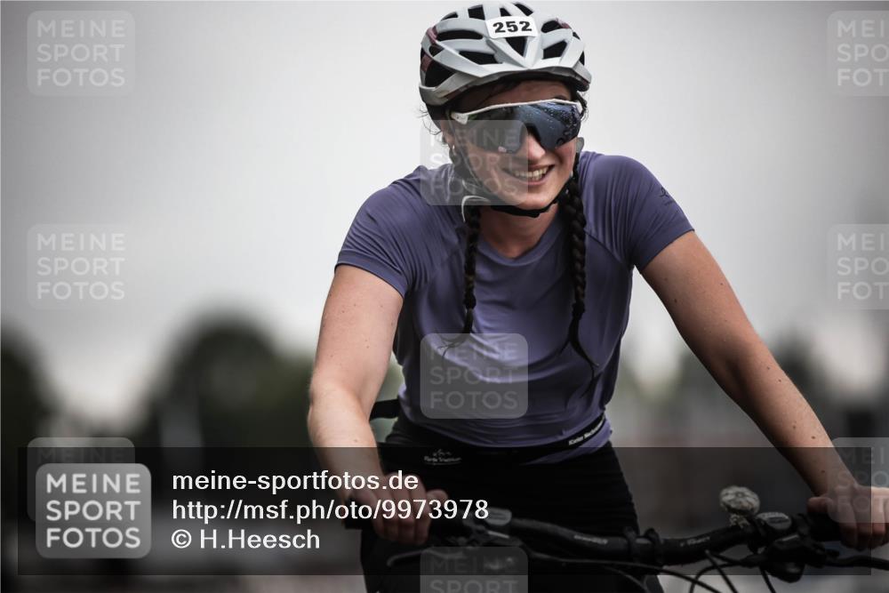 16.08.2026 - KN Förde Triathlon 2026 H.Heesch http://msf.ph/oto/9973978 16.08.2026 10:14:43 Radfahren  meine-sportfotos.de