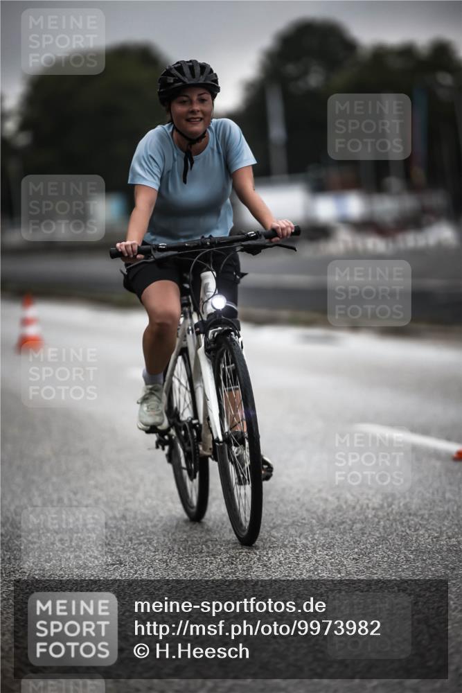 16.08.2026 - KN Förde Triathlon 2026 H.Heesch http://msf.ph/oto/9973982 16.08.2026 10:14:56 Radfahren  meine-sportfotos.de