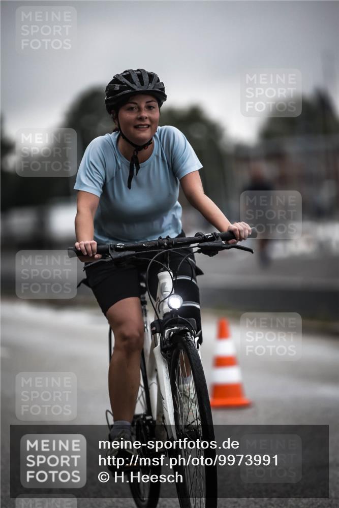16.08.2026 - KN Förde Triathlon 2026 H.Heesch http://msf.ph/oto/9973991 16.08.2026 10:14:57 Radfahren  meine-sportfotos.de