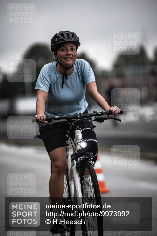 16.08.2026 - KN Förde Triathlon 2026 H.Heesch http://msf.ph/oto/9973992 16.08.2026 10:14:57 Radfahren  meine-sportfotos.de