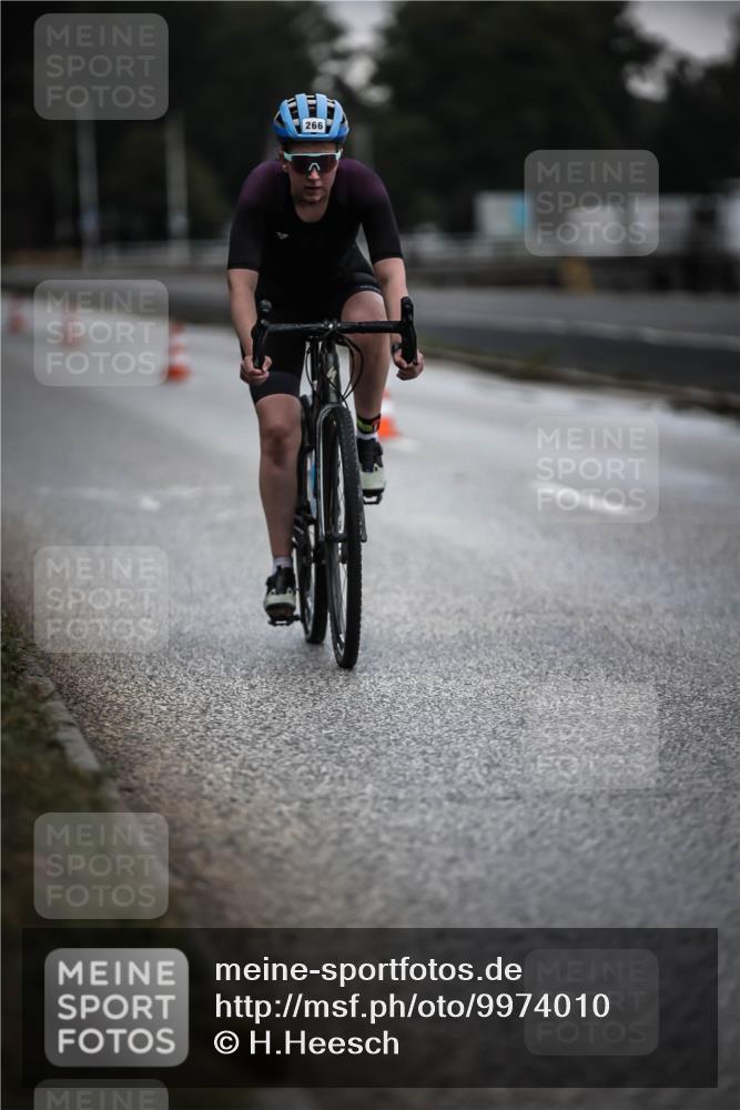 16.08.2026 - KN Förde Triathlon 2026 H.Heesch http://msf.ph/oto/9974010 16.08.2026 10:15:19 Radfahren 253 meine-sportfotos.de