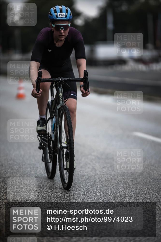 16.08.2026 - KN Förde Triathlon 2026 H.Heesch http://msf.ph/oto/9974023 16.08.2026 10:15:20 Radfahren 253 meine-sportfotos.de