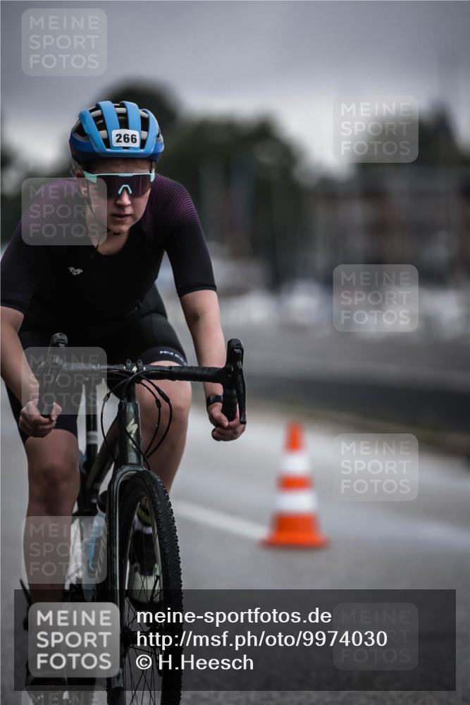 16.08.2026 - KN Förde Triathlon 2026 H.Heesch http://msf.ph/oto/9974030 16.08.2026 10:15:20 Radfahren 253 meine-sportfotos.de