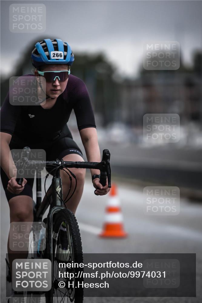 16.08.2026 - KN Förde Triathlon 2026 H.Heesch http://msf.ph/oto/9974031 16.08.2026 10:15:20 Radfahren 253 meine-sportfotos.de