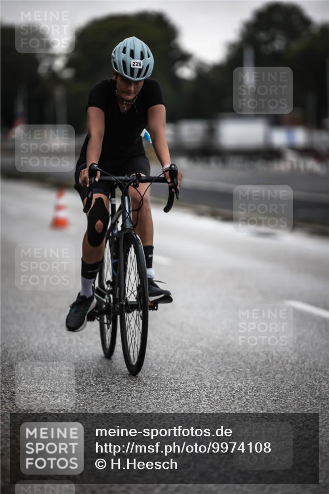 16.08.2026 - KN Förde Triathlon 2026 H.Heesch http://msf.ph/oto/9974108 16.08.2026 10:17:57 Radfahren  meine-sportfotos.de
